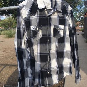 Aeropostale button-up 👔